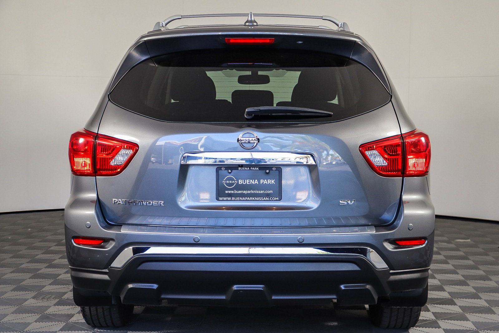 Used 2020 Nissan Pathfinder SV FWD image 7