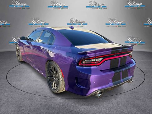 Used 2018 Dodge Charger SRT image 5
