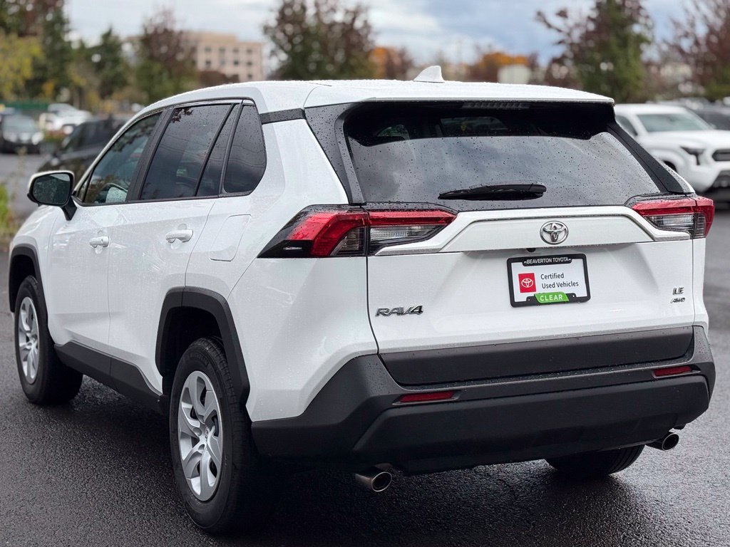 Used 2024 Toyota RAV4 LE AWD/4WD image 3