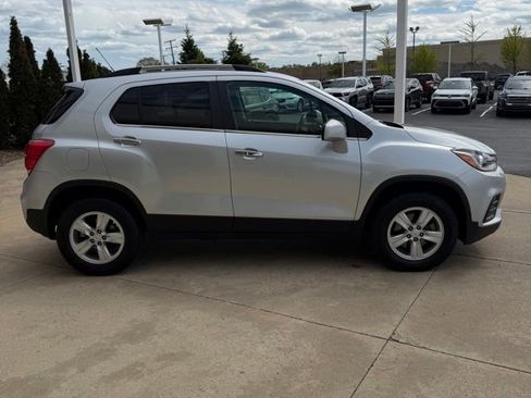 Used 2018 Chevrolet Trax LT w/ LT Convenience Package AWD/4WD image 6