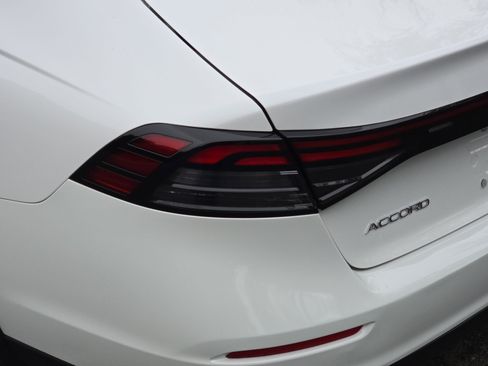 Certified 2025 Honda Accord SE image 32