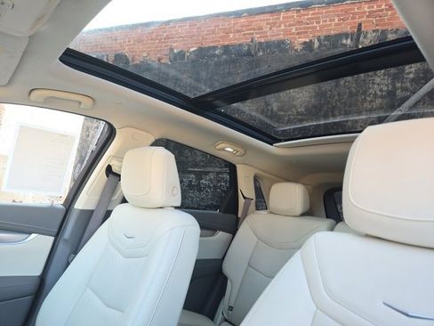 Certified 2023 Cadillac XT5 Premium Luxury w/ LPO, Floor Liner Package image 10