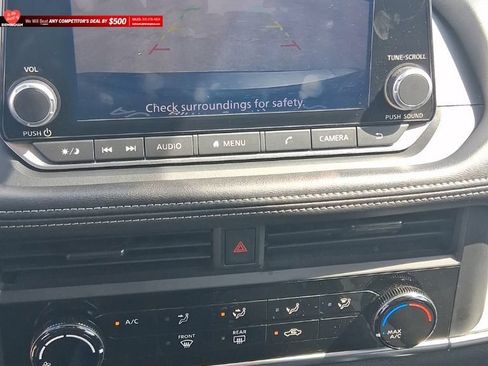 Used 2024 Nissan Rogue S AWD/4WD image 16