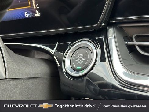 New 2026 Chevrolet Trax RS w/ Sunroof Package image 24