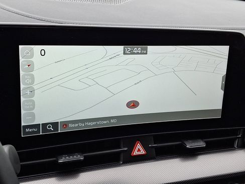 Used 2025 Kia Sportage SX image 18