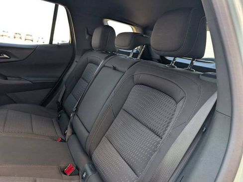 Used 2025 Chevrolet Equinox LT w/ Safety and Technology Package FWD image 25