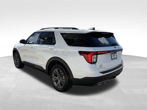 New 2026 Ford Explorer Active w/ Active Comfort Package image 7