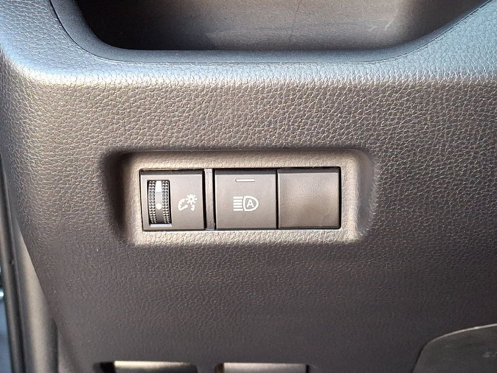 Certified 2024 Toyota RAV4 LE AWD/4WD image 29