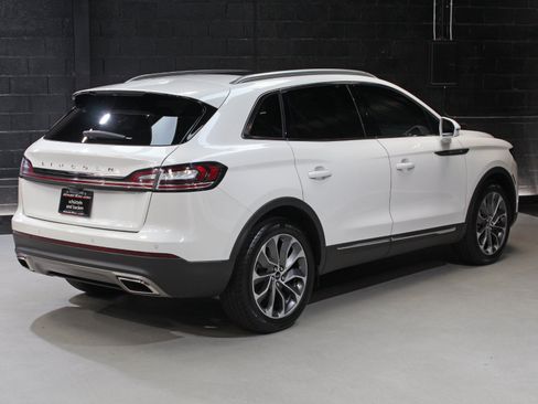 Used 2023 Lincoln Nautilus Reserve FWD image 16