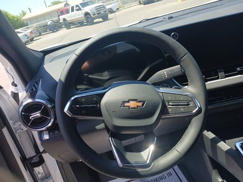 New 2026 Chevrolet Equinox LT image 16