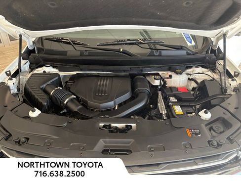 Used 2024 Chevrolet Traverse LT image 33