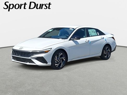 Used 2025 Hyundai Elantra SEL FWD image 1