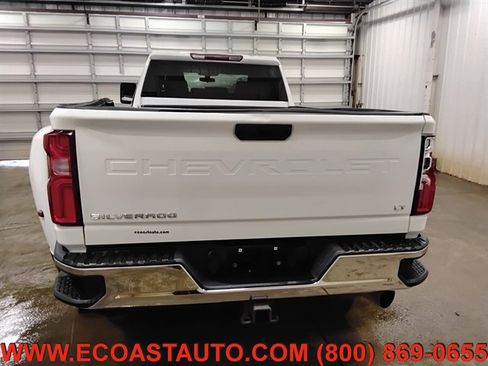 Used 2023 Chevrolet Silverado 3500 LT w/ Convenience Package image 8
