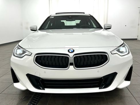 Used 2025 BMW 230i xDrive Coupe w/ Premium Package AWD/4WD image 7