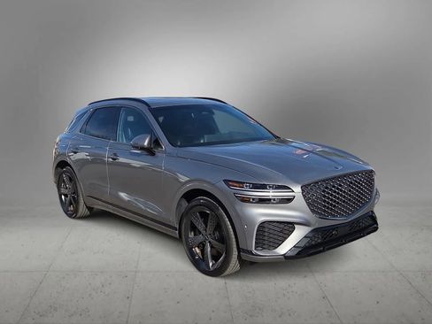 Used 2023 Genesis GV70 2.5T w/ Sport Prestige Package image 2