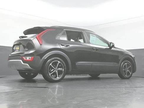 Used 2023 Kia Niro EX FWD image 46