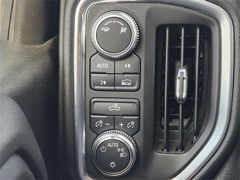 Used 2019 GMC Sierra 1500 SLE w/ SLE Value Package image 27