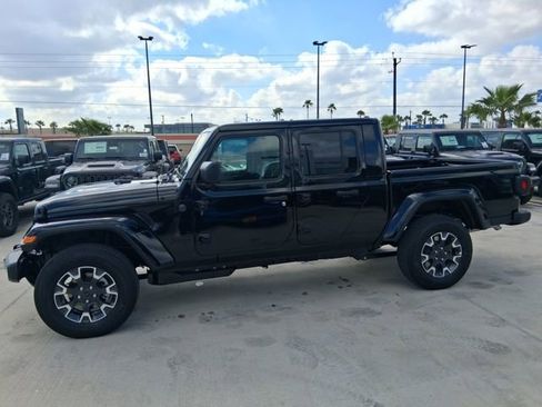 New 2026 Jeep Gladiator Mojave AWD/4WD image 4