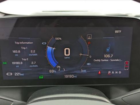 Used 2025 Chevrolet Equinox EV RS w/ Convenience Package II FWD image 24