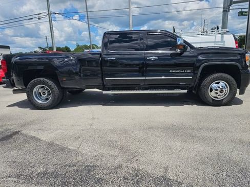 Used 2018 GMC Sierra 3500 Denali w/ Duramax Plus Package AWD/4WD image 8