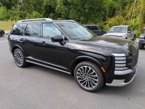 New 2026 Hyundai Palisade Calligraphy FWD image 1