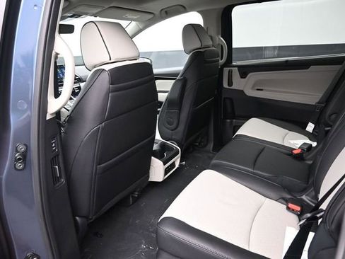 New 2026 Honda Odyssey Elite image 14
