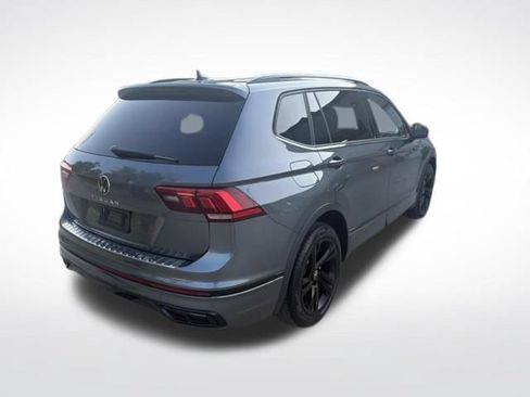 Used 2023 Volkswagen Tiguan SE R-Line FWD image 3