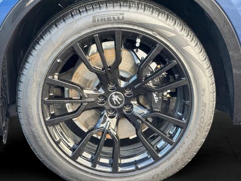 Used 2025 Maserati Grecale Modena image 26