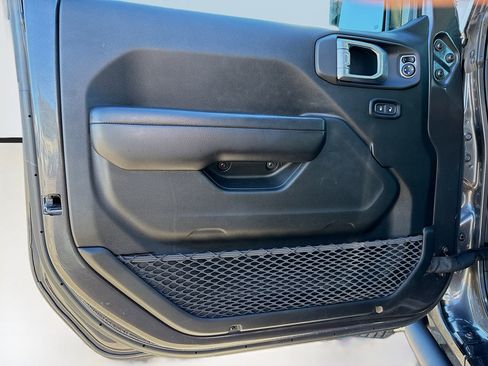 Used 2020 Jeep Gladiator Sport w/ Quick Order Package 24S image 21