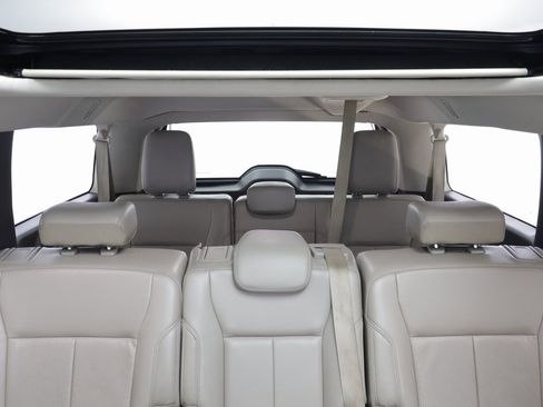 Used 2020 Ford Expedition Max XLT w/ Equipment Group 202A image 15