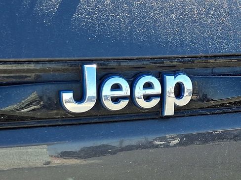 Used 2022 Jeep Grand Cherokee Limited 4xe image 22