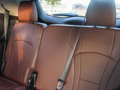 Used 2021 Buick Enclave Avenir w/ Avenir Technology Package image 17