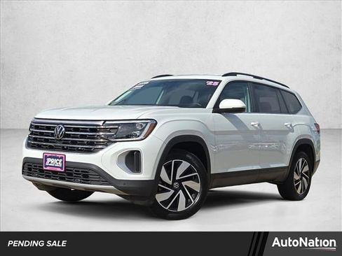 Used 2025 Volkswagen Atlas SE AWD/4WD image 1