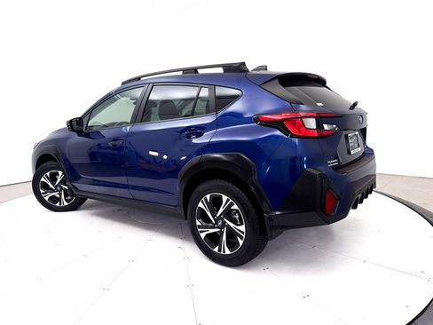 Used 2024 Subaru Crosstrek 2.0i Premium AWD/4WD image 2