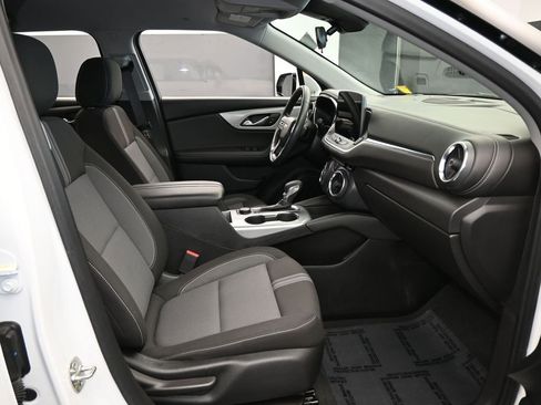 Used 2024 Chevrolet Blazer LT image 43