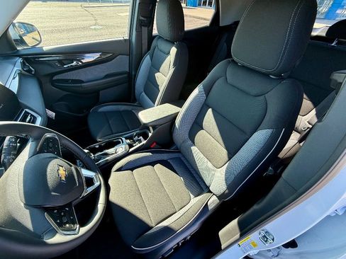 New 2025 Chevrolet TrailBlazer LT w/ Convenience Package image 12