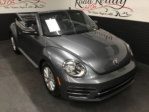 Used 2019 Volkswagen Beetle 2.0T S image 2