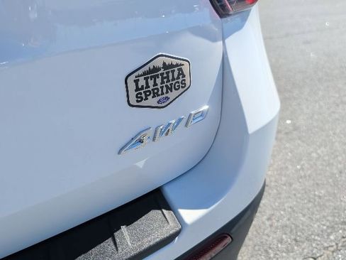 Used 2025 Ford Explorer Active image 12