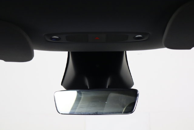 Used 2023 Tesla Model Y 2WD image 19