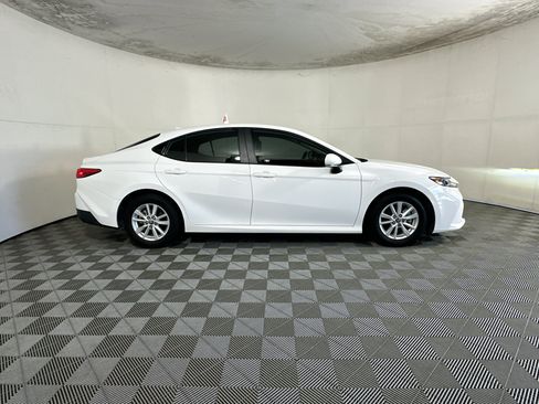 Used 2025 Toyota Camry LE FWD image 2