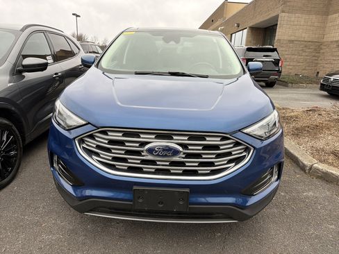 Used 2022 Ford Edge SEL w/ Convenience Package image 3