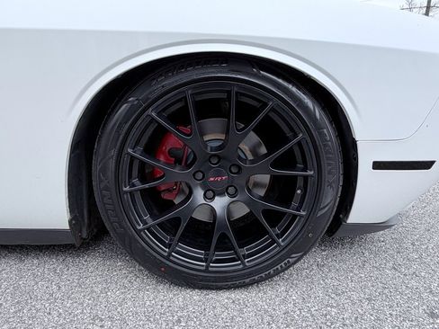 Used 2016 Dodge Challenger R/T Plus image 10