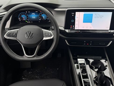 New 2026 Volkswagen Atlas Cross Sport SE FWD image 14