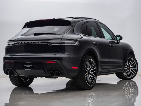 Certified 2026 Porsche Macan AWD/4WD image 11