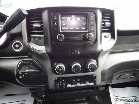 Used 2021 RAM 5500 Tradesman w/ Chrome Appearance Group AWD/4WD image 24