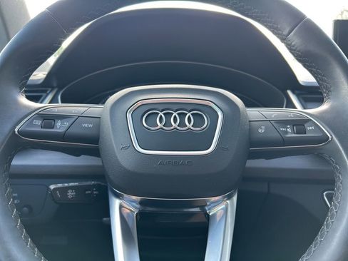 Used 2023 Audi Q5 2.0T Premium w/ Convenience Package image 24