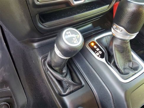 Used 2021 Jeep Gladiator Willys image 24