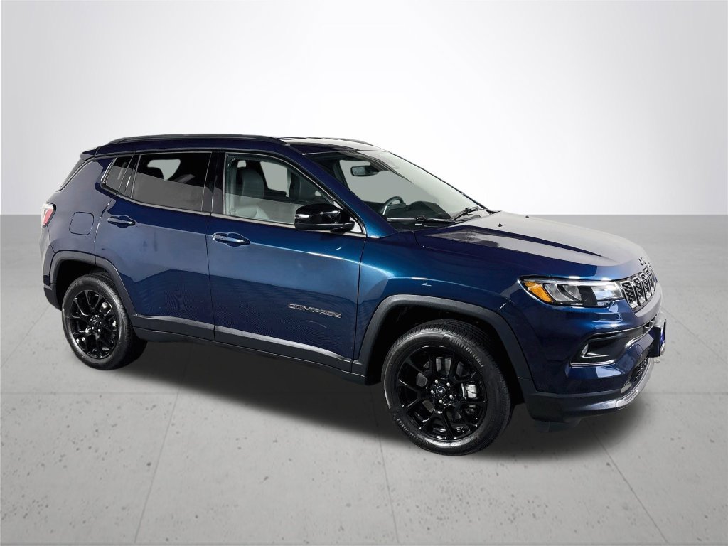 Certified 2026 Jeep Compass Latitude AWD/4WD image 5