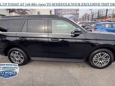 Certified 2025 Ford Expedition Active AWD/4WD image 4