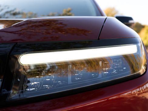 Certified 2024 Honda Prologue Touring image 11